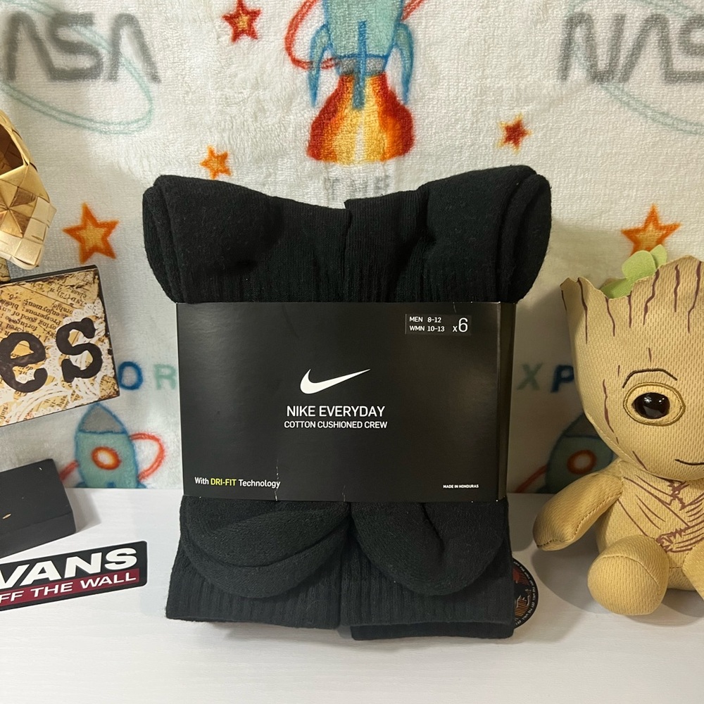 NIKE EVERYDAY COTTON CUSHIONED CREW WITH DRI-FIT TECHNOLOGY!!! - Picture 10 of 10